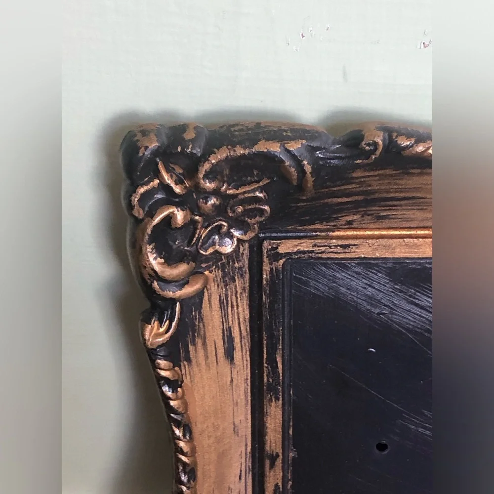 Vintage Ornate Style Picture Frame Gold Tone Black Plastic Holds A 4x5” Photo